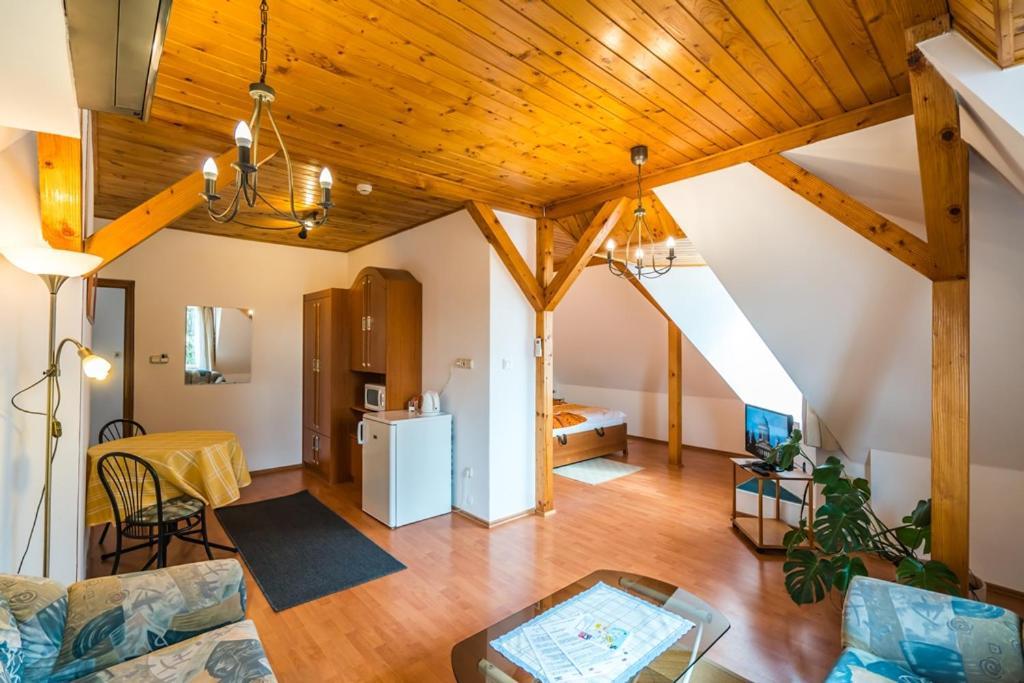 Szent Kristof Panzio Bed & Breakfast Estergon Dış mekan fotoğraf