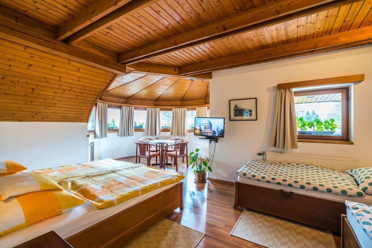 Szent Kristof Panzio Bed & Breakfast Estergon Dış mekan fotoğraf