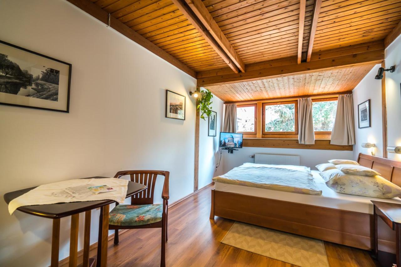 Szent Kristof Panzio Bed & Breakfast Estergon Dış mekan fotoğraf