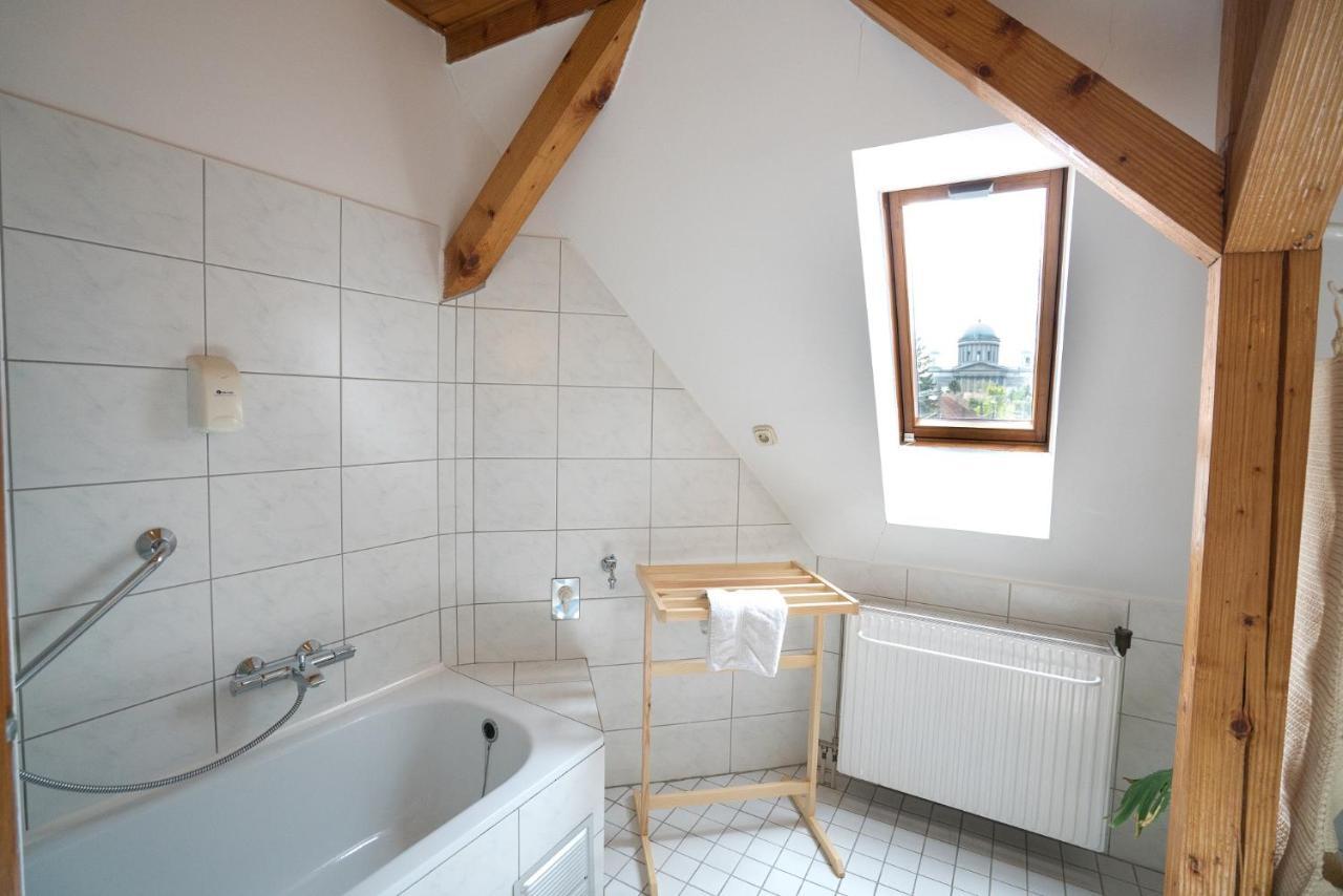 Szent Kristof Panzio Bed & Breakfast Estergon Dış mekan fotoğraf