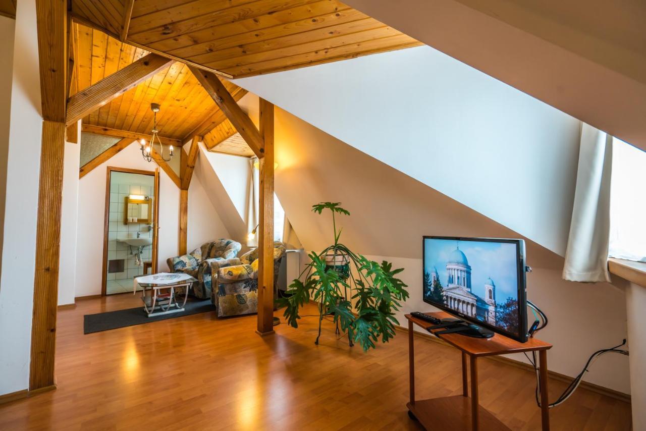 Szent Kristof Panzio Bed & Breakfast Estergon Dış mekan fotoğraf